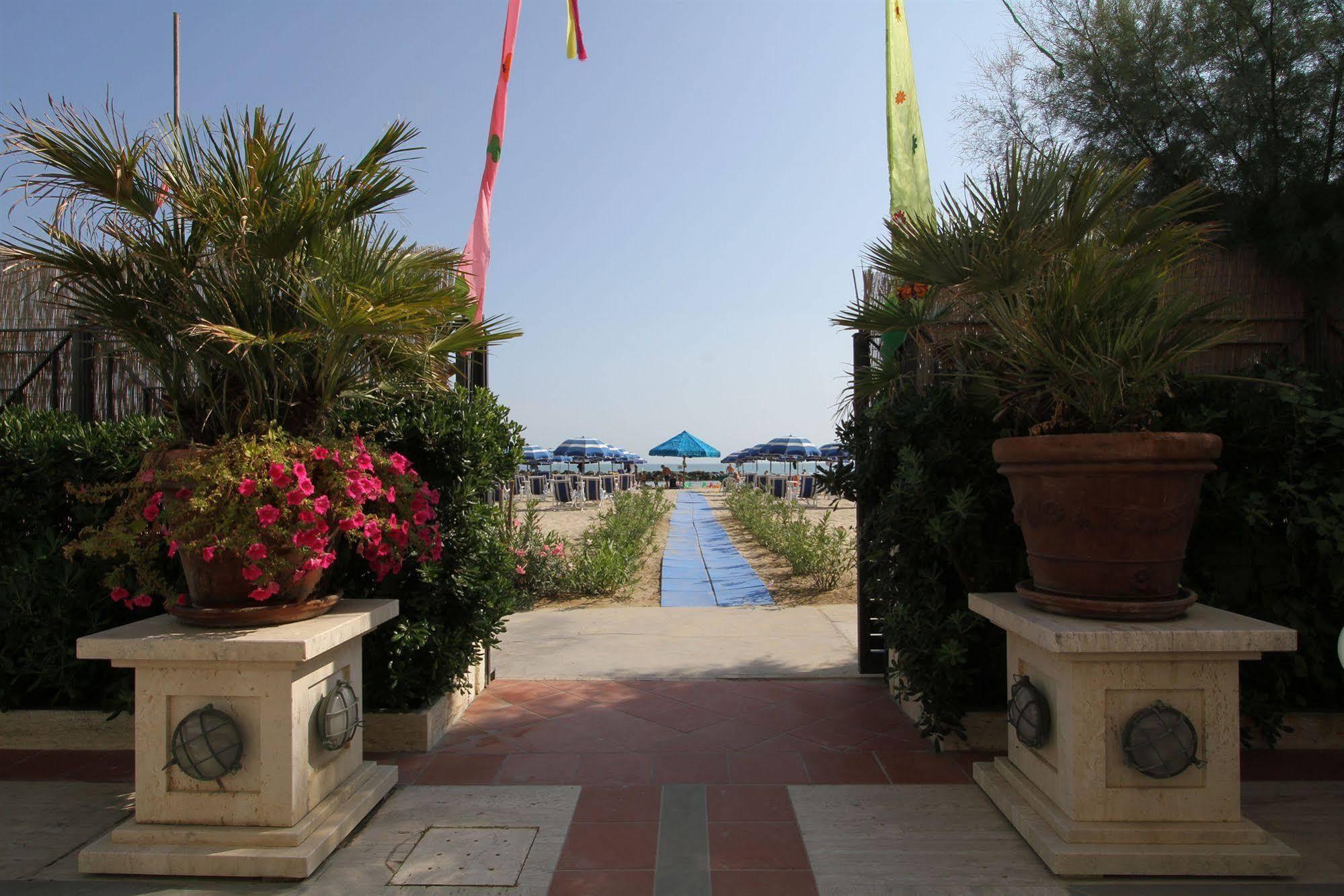 Montesilvano Marina Hotel Promenade מראה חיצוני תמונה