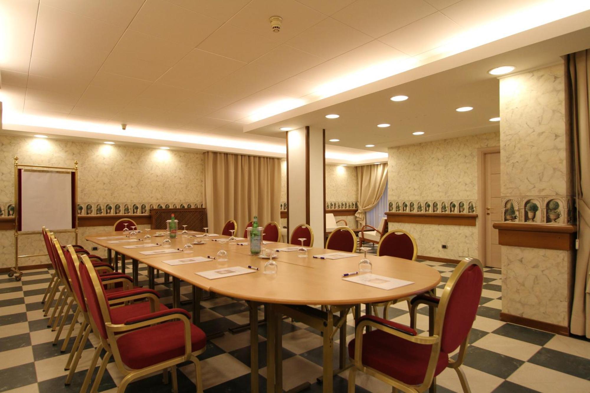 Montesilvano Marina Hotel Promenade מראה חיצוני תמונה